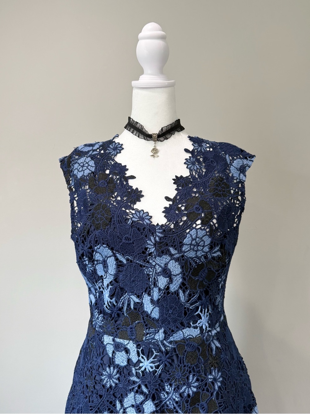 Anthropologie Shoshanna Blue Garden Lace Floral Sleeveless Dress - Picture 7 of 8